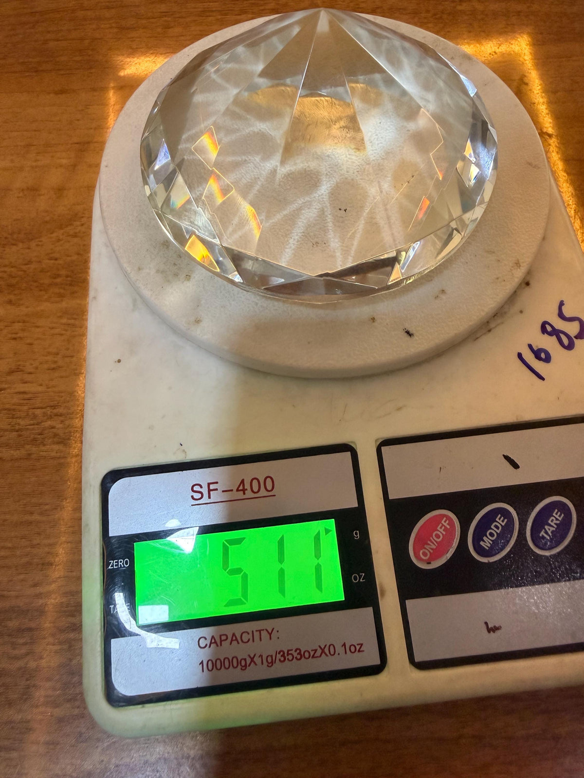 Clear Glass Diamond Paperweight: Elegant Table Decor